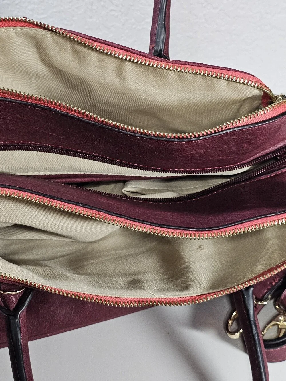 London Fog satchel Maroon Faux-leather